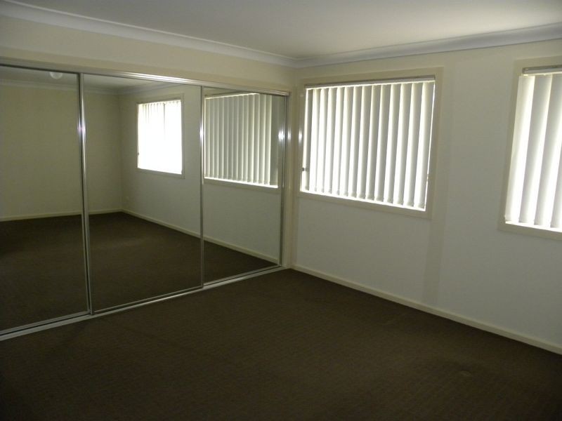 2/2a Nicole Close, Watanobbi NSW 2259