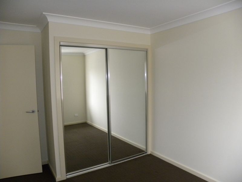 2/2a Nicole Close, Watanobbi NSW 2259