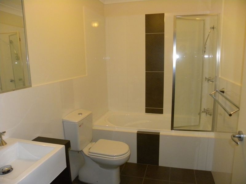 2/2a Nicole Close, Watanobbi NSW 2259