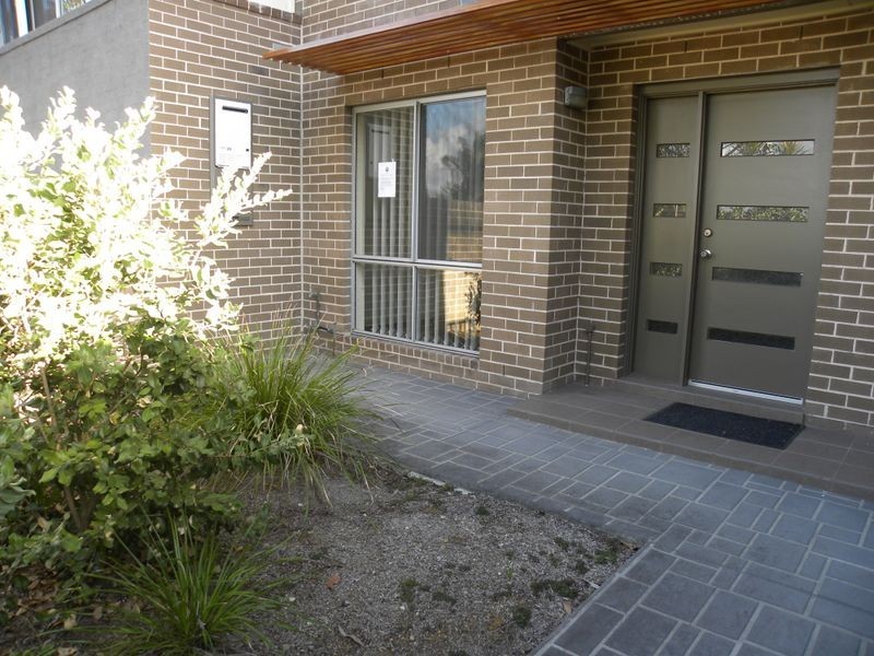2/2a Nicole Close, Watanobbi NSW 2259