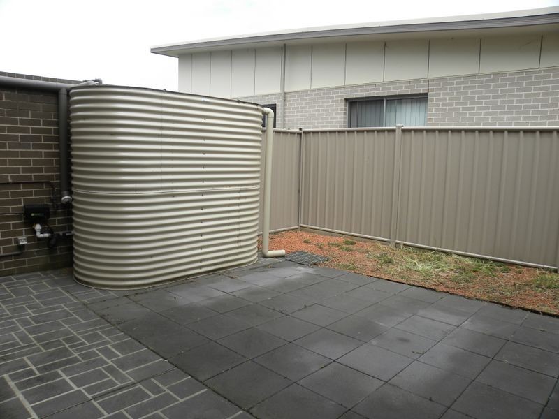 2/2a Nicole Close, Watanobbi NSW 2259