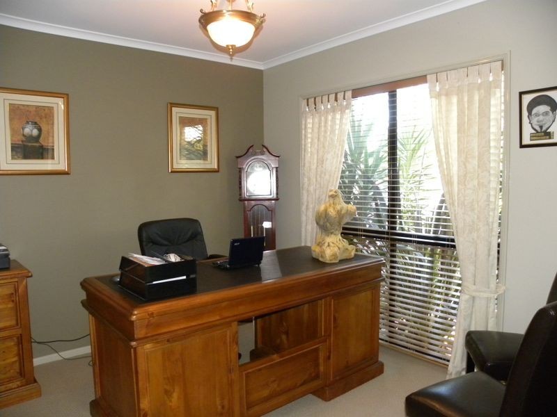 265 Johns Road, Wadalba NSW 2259