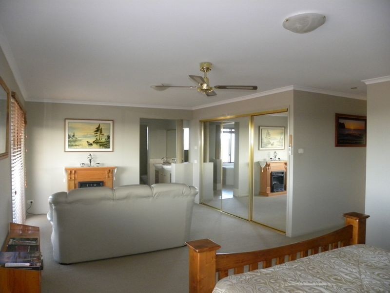 265 Johns Road, Wadalba NSW 2259
