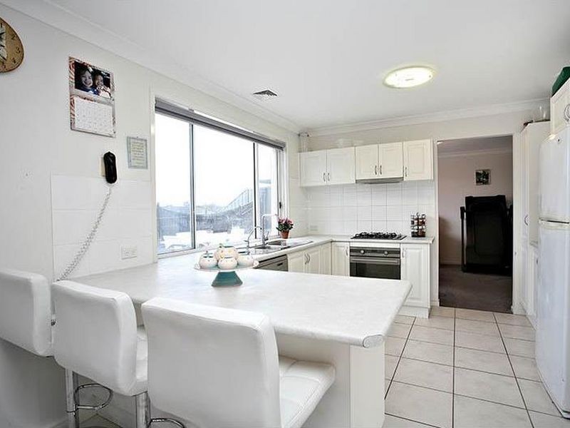273 Johns Road, Wadalba NSW 2259