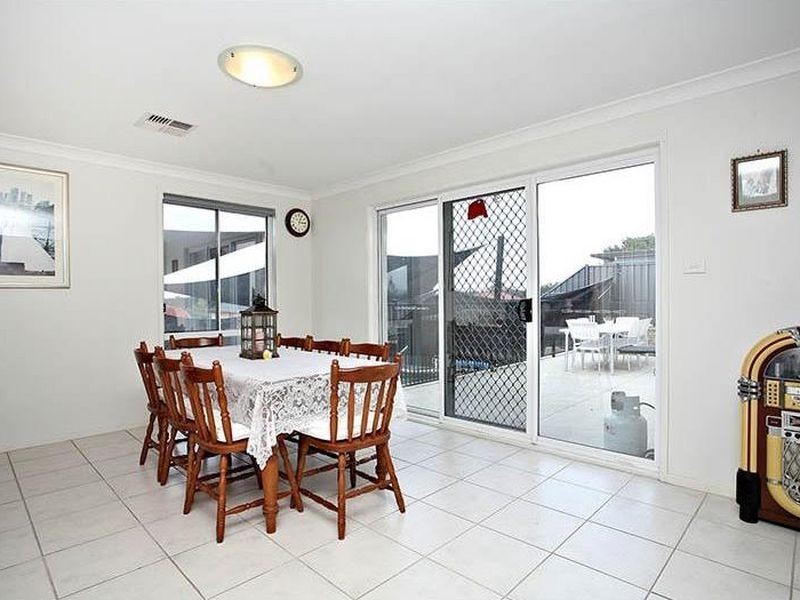 273 Johns Road, Wadalba NSW 2259