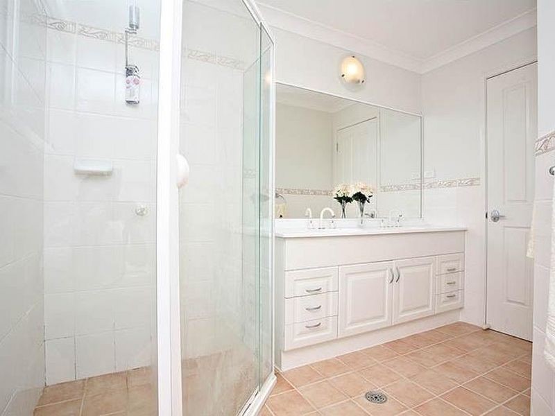 273 Johns Road, Wadalba NSW 2259