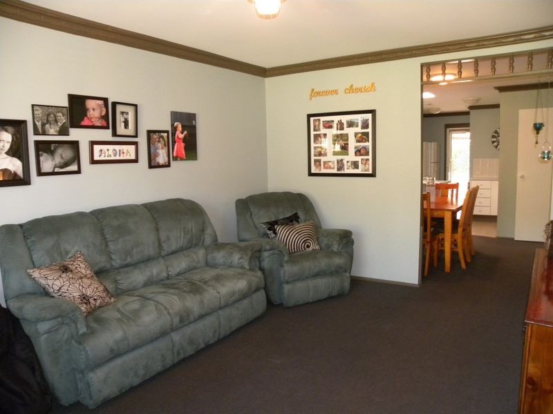 13 Tonkiss Street, Tuggerah NSW 2259