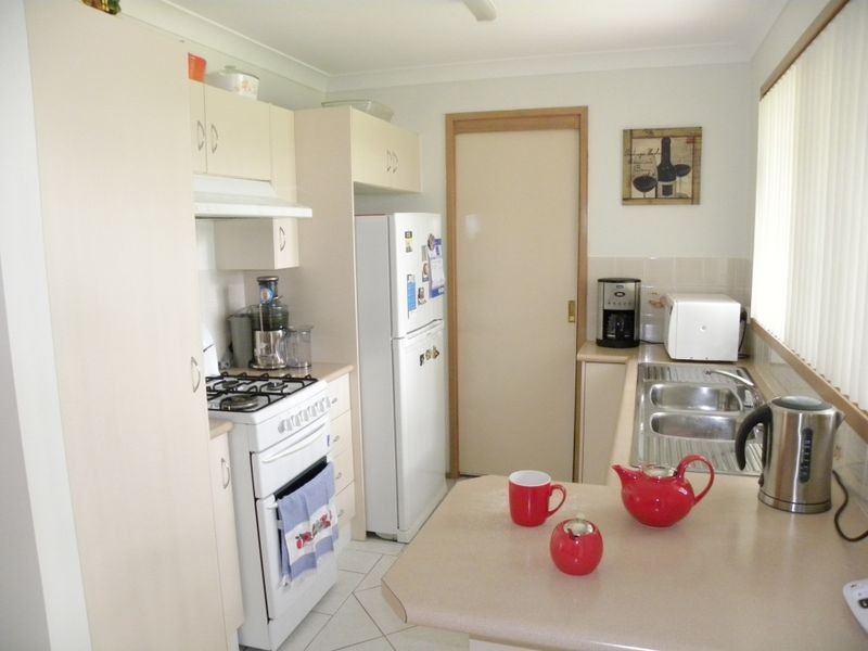 16 Farnol Place, Watanobbi NSW 2259