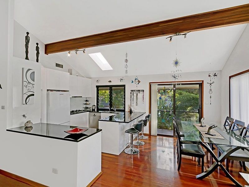 2/382 Tuggerawong Road, Tuggerawong NSW 2259