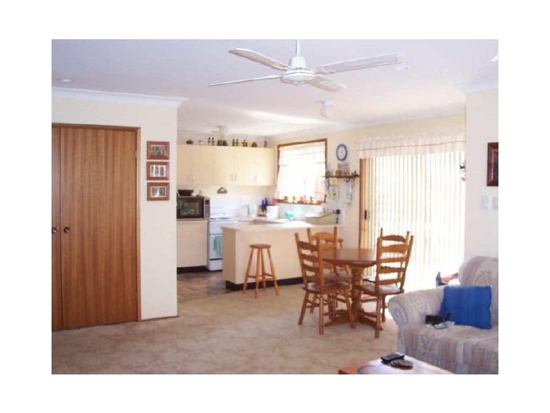 2/4A Byron Street, Wyong NSW 2259