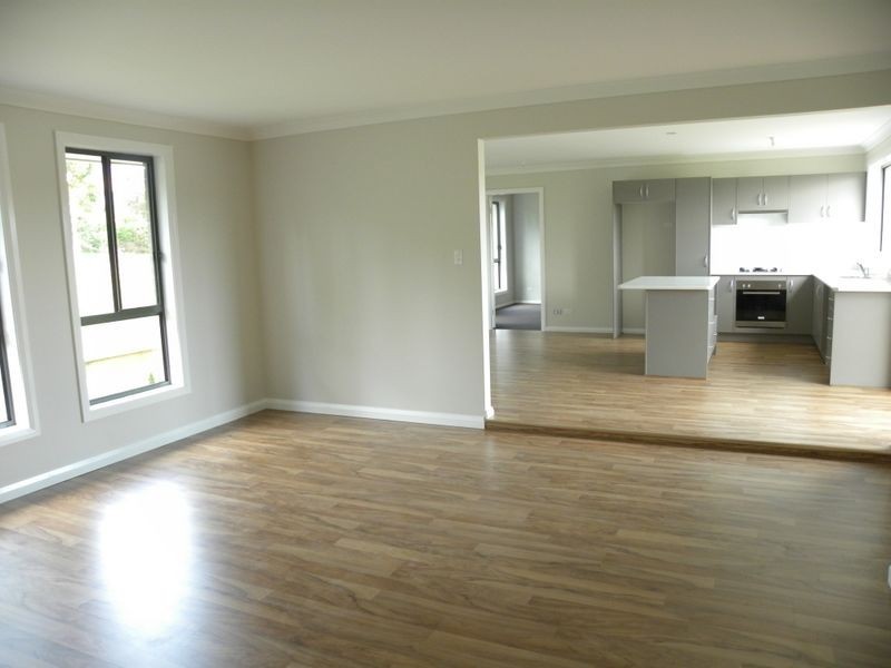 15 Weaver Crescent, Watanobbi NSW 2259