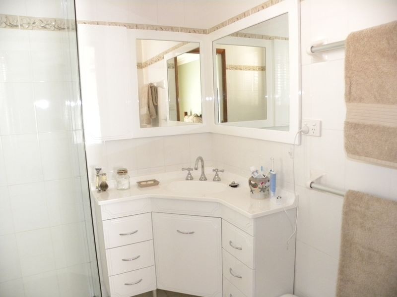 76 Brittania Drive, Watanobbi NSW 2259