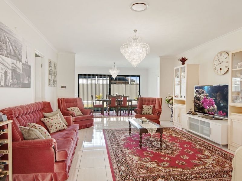 1 Bronte Way, Mardi NSW 2259