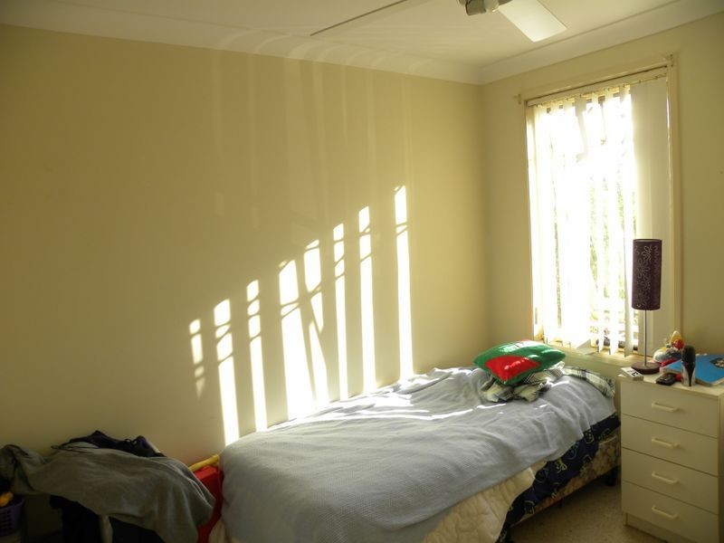 77 St Lawrence Avenue, Blue Haven NSW 2262