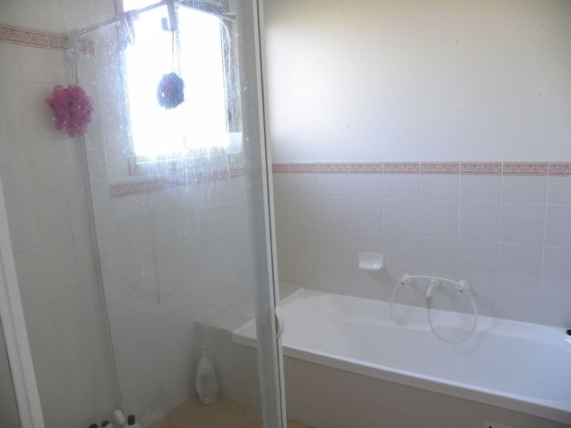 77 St Lawrence Avenue, Blue Haven NSW 2262