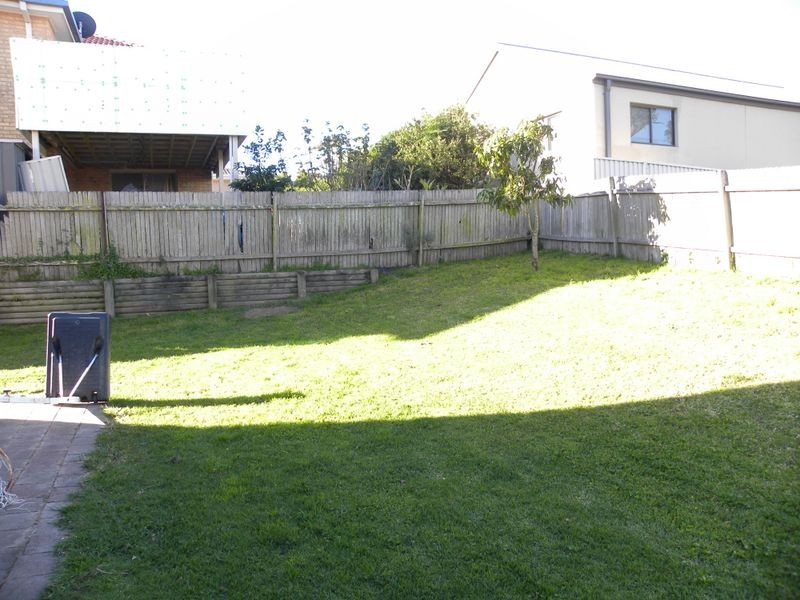 77 St Lawrence Avenue, Blue Haven NSW 2262