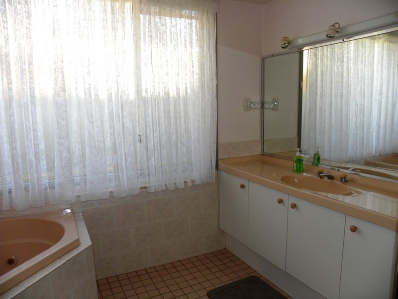 56 Brittania Drive, Watanobbi NSW 2259