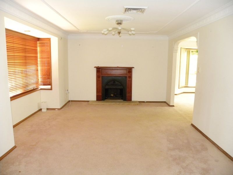 12 Brittania Drive, Watanobbi NSW 2259