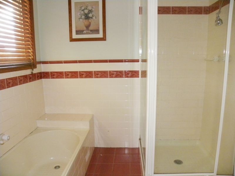 12 Brittania Drive, Watanobbi NSW 2259