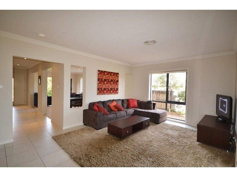 16 Kooindah Boulevard, Wyong NSW 2259