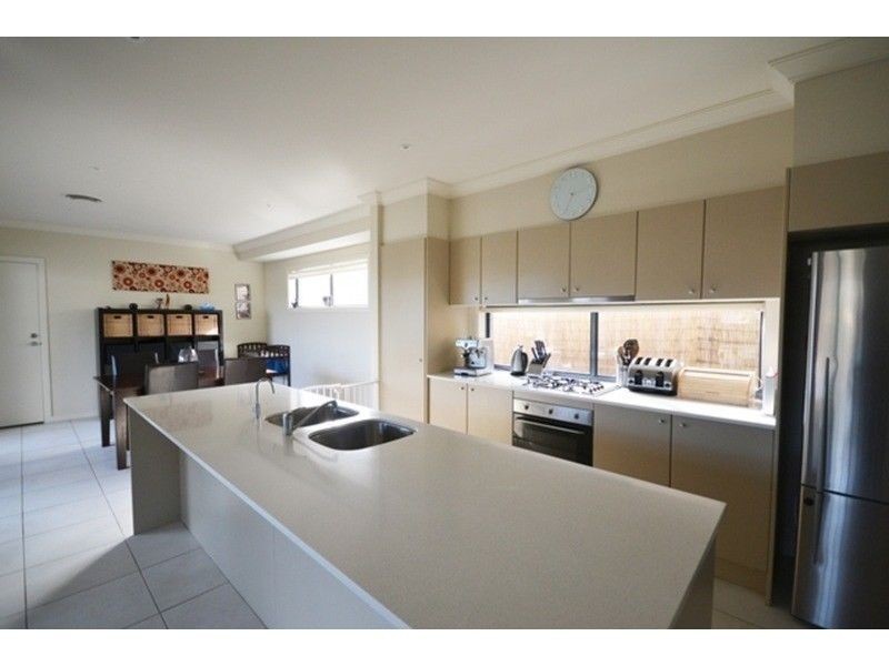 16 Kooindah Boulevard, Wyong NSW 2259