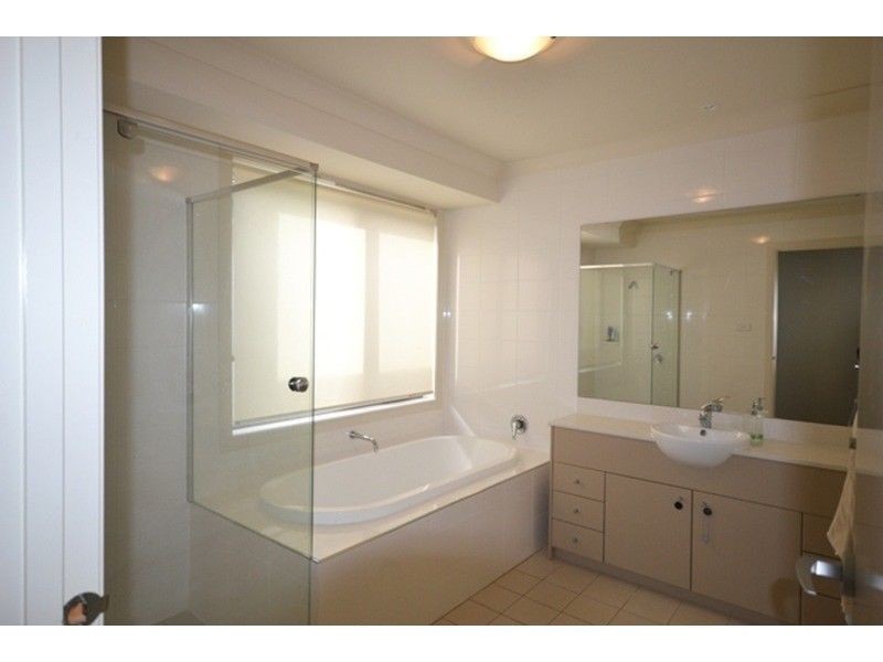 16 Kooindah Boulevard, Wyong NSW 2259