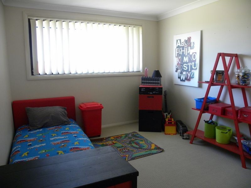 5 Greenhaven Circuit, Woongarrah NSW 2259