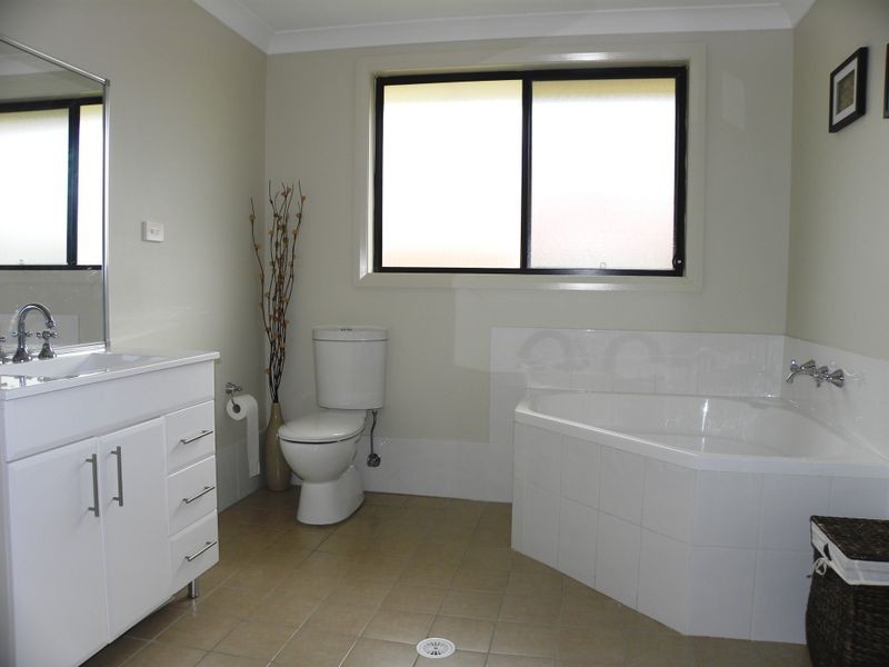 5 Greenhaven Circuit, Woongarrah NSW 2259