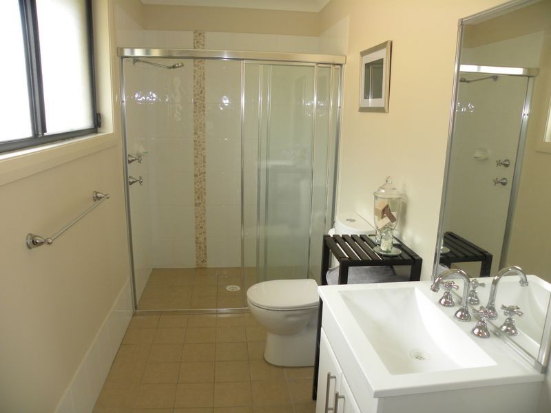 5 Greenhaven Circuit, Woongarrah NSW 2259