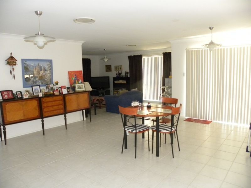 4 Warrigal Road, Woongarrah NSW 2259