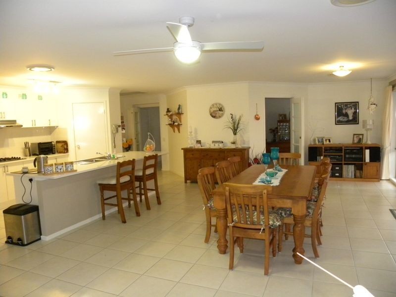 9 Yengo Place, Woongarrah NSW 2259