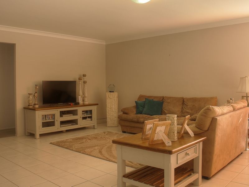 11 Capri Close, Woongarrah NSW 2259