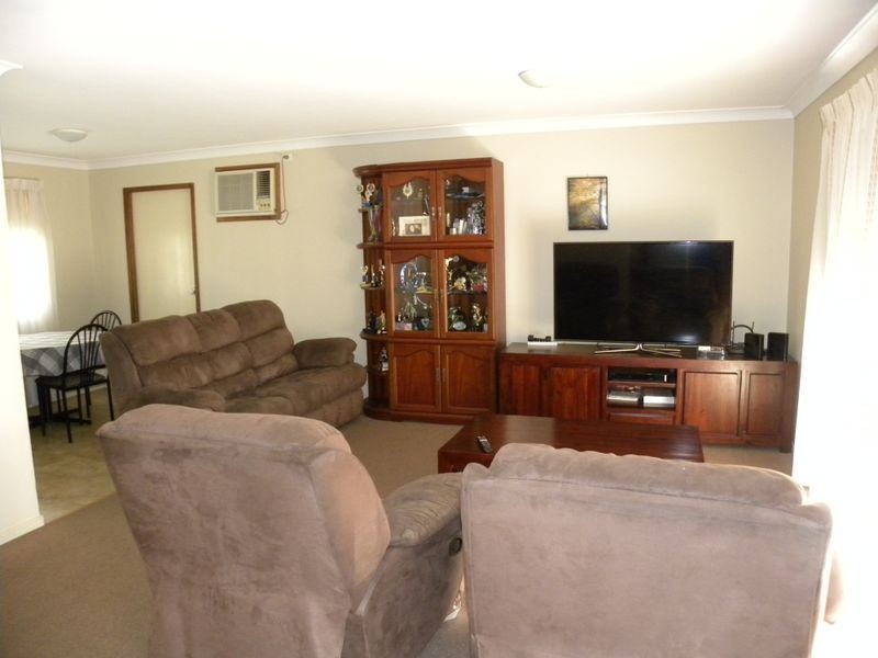 8 Forster Avenue, Watanobbi NSW 2259