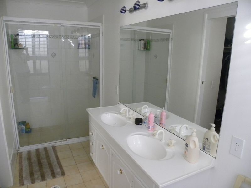 29 Barrington Drive, Woongarrah NSW 2259