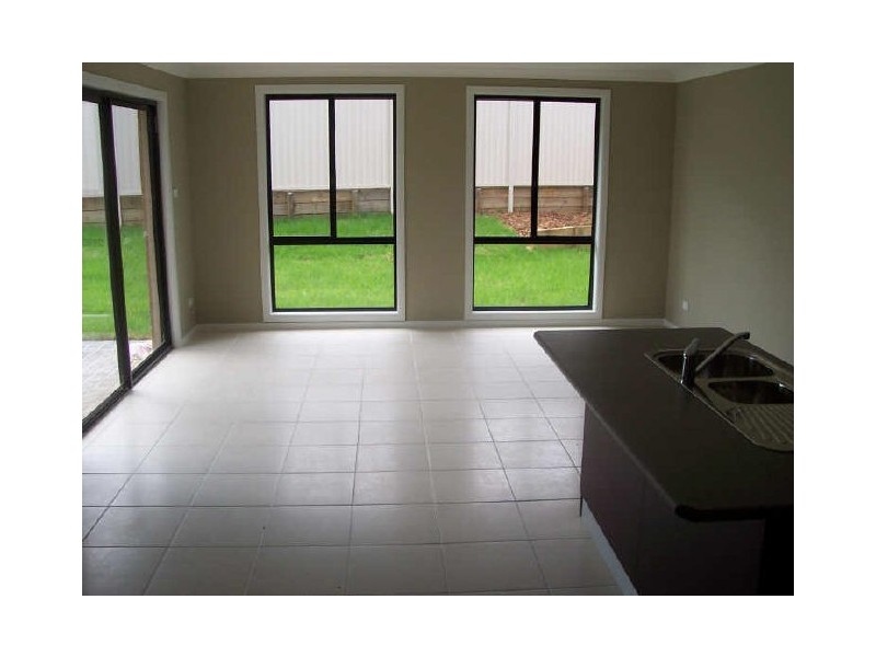 11 Peppercorn Ave, Woongarrah NSW 2259