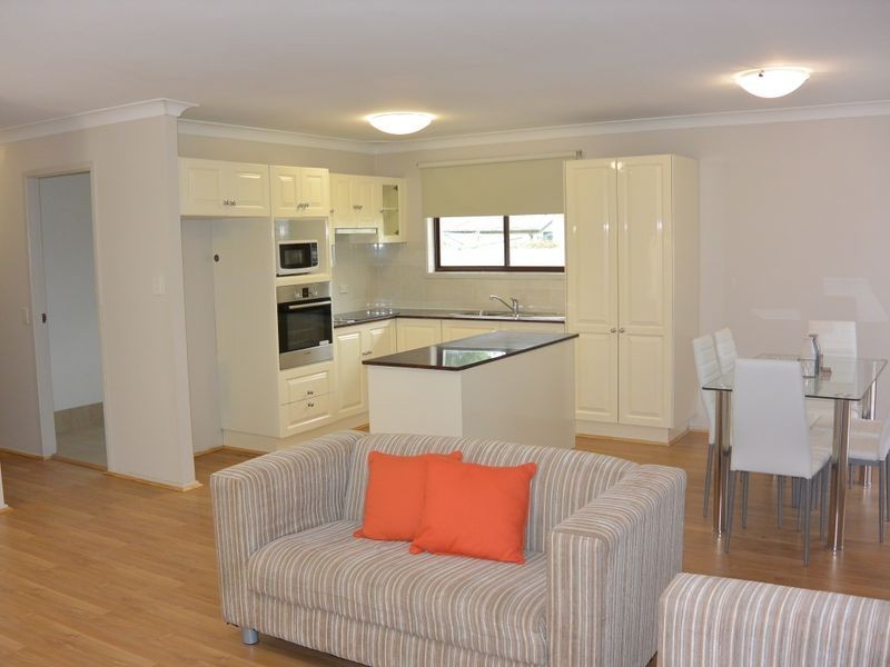 20 Blenheim Avenue, Berkeley Vale NSW 2261