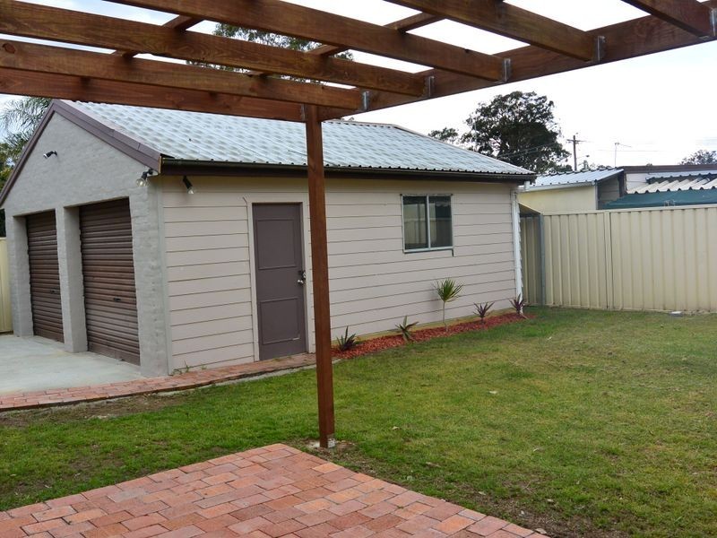 20 Blenheim Avenue, Berkeley Vale NSW 2261