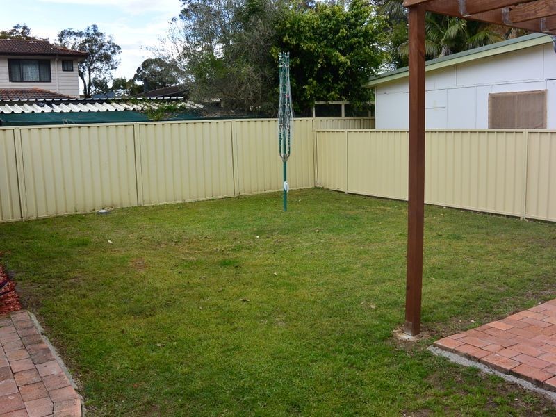 20 Blenheim Avenue, Berkeley Vale NSW 2261