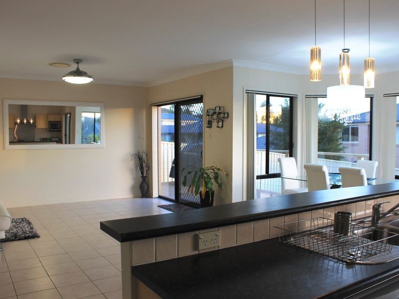 14 Weaver Crescent, Watanobbi NSW 2259