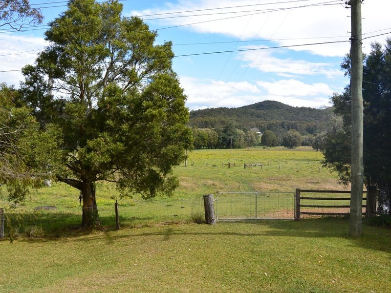 182 Smiths Road, Jilliby NSW 2259