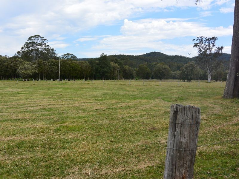 182 Smiths Road, Jilliby NSW 2259