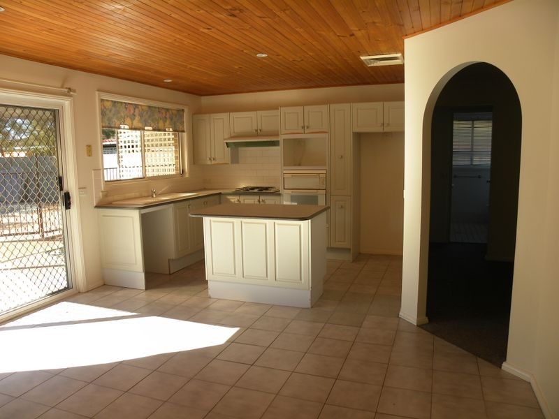 21 Woodbury Park Dr, Mardi NSW 2259