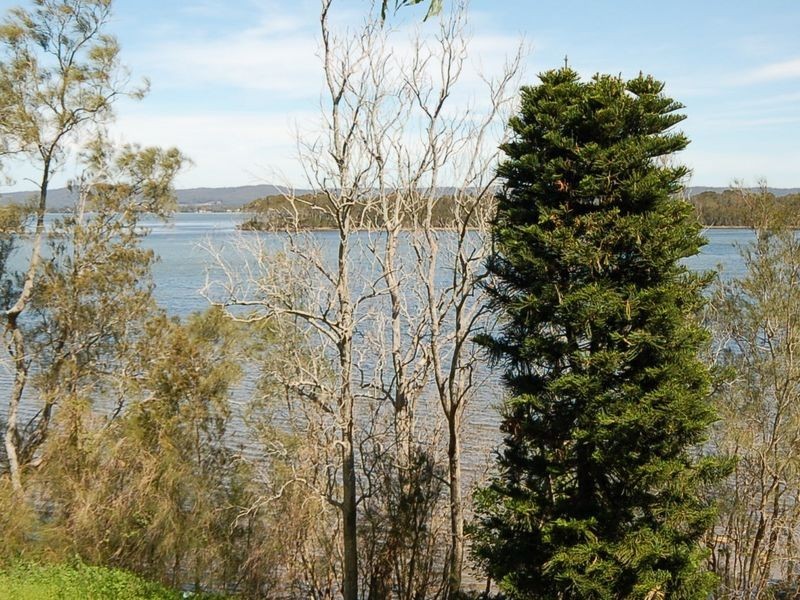 8 Marine Parade, Rocky Point NSW 2259