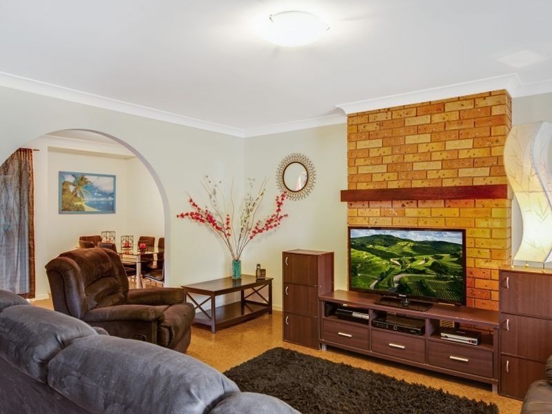 17 Allambee Crescent, Blue Haven NSW 2262