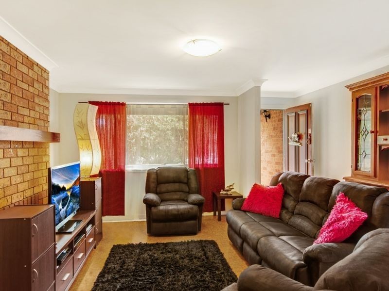 17 Allambee Crescent, Blue Haven NSW 2262