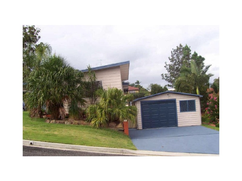 6 Arthur Drive, Wyong NSW 2259