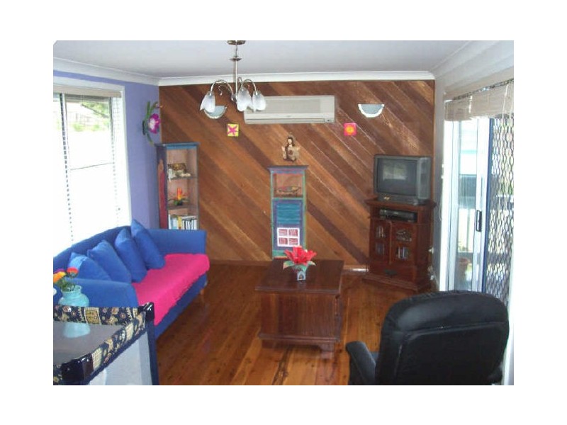 6 Arthur Drive, Wyong NSW 2259