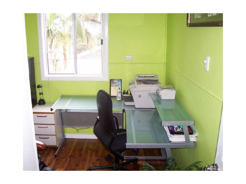 6 Arthur Drive, Wyong NSW 2259