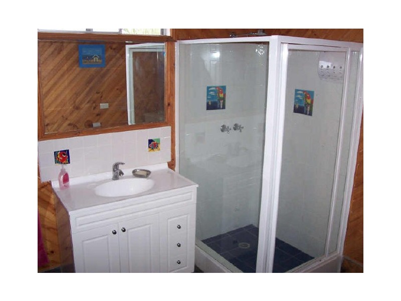 6 Arthur Drive, Wyong NSW 2259