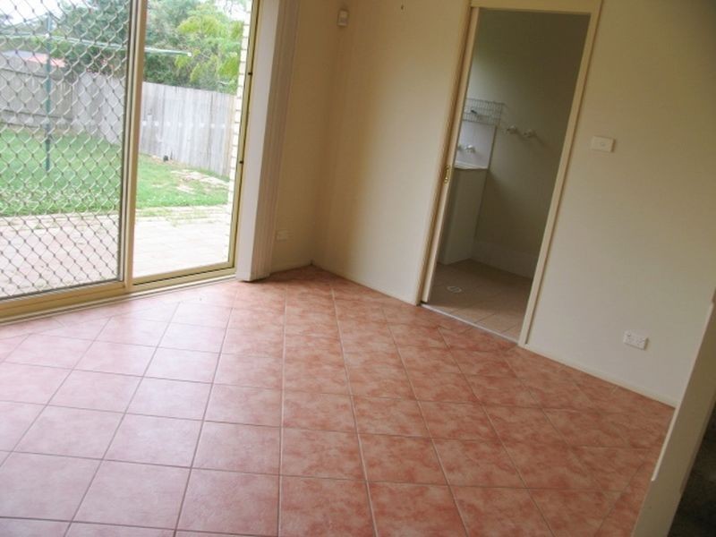 77 St Lawrence Avenue, Blue Haven NSW 2262